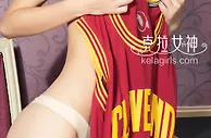 篮球宝贝：克拉运动女神依依《致敬詹皇》23号球衣