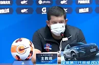 梅州客家主帅：对阵申花会非常艰苦，我们尊重对手全力以赴