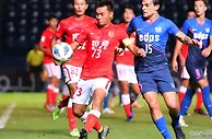 足球赛报：亚冠-广州0-1杰志4战全败小组出局 后防手球送点德扬破门