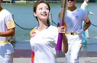 “复旦校花”成亚运会最美火炬手！曾是天安门领诵员和春晚主持人