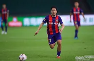 足球资讯：0-2到2-4！中超“黑马变鱼腩”，诞生3大耻辱纪录，重组4外援救场