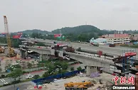 广湛高铁广珠广茂联络线首座连续梁合龙