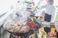 江苏盱眙：“一只虾”“烹”出富民大产业