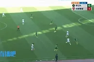 VAR抢戏！菲利佩1V3戏耍浙江后防，成都半场两球被吹越位无效