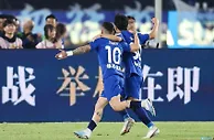 终于赢了！卫冕冠亚军三镇、泰山本轮同获首胜，摆脱倒数位置