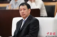 这位510亿富豪，和妻儿一起被警示！