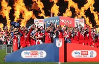 英乙大结局：莱顿东方91分夺冠 与斯蒂夫尼奇、北安普顿直升英甲