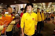 国足顺利抵达曼谷 开启第13次世界杯冲击之旅