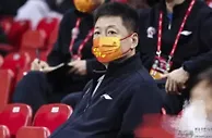 正式出山？李春江现身欧洲，禁赛5年拒绝退休，传闻征战东亚联赛