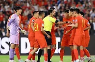 中韩赛裁判身份被扒，球迷：足协该努努力