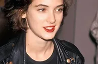 好莱坞一代玉女，德普最爱的女人，薇诺娜瑞德写真赏