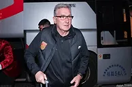 4大看点！国足vs新加坡万众瞩目，能否主场雪耻？王大雷成焦点