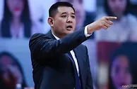 CBA第一老将准备退役！昔日男篮后卫，妻子爱好音乐，美若天仙