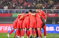 国足大名单：阿兰回归艾克森入选 张玉宁因伤缺席