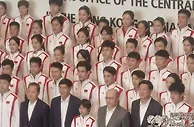 排面！全红婵站C位两边领导簇拥 最新奥运健儿大合照仍站中间