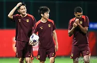 国足世预赛对日本，需要看伊万能否改思路，不使用单后腰？