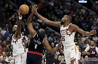 NBA常规赛：惊心动魄，太阳肉搏快船