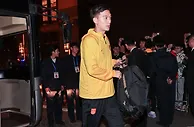 国足VS科威特1点开打，塞尔吉尼奥30岁生日首秀，伊万会怎么用他