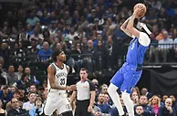 NBA季后赛席位之战：剩余赛程难度大揭秘