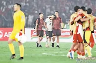 国足仍有希望进世界杯！虽然0比1输印尼，但完全没影响