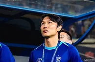 中超精彩对决：武汉三镇对阵青岛西海岸的较量