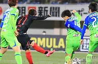 J1:浦和红钻硬撼横滨水手