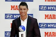 记者问C罗你在皇马幸福吗？ CR7小动作暴露了真实想法
