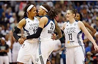 WNBA竞彩篮球推荐：周日305场火花VS山猫