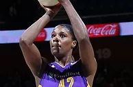WNBA竞彩篮球推荐：周日301梦想(+6.5)VS火花