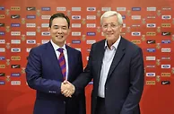 里皮直接对接蔡振华于洪臣担任领队李铁出任助教