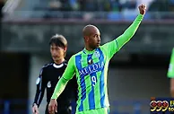 J2: 湘南比马战福冈黄蜂和味浓
